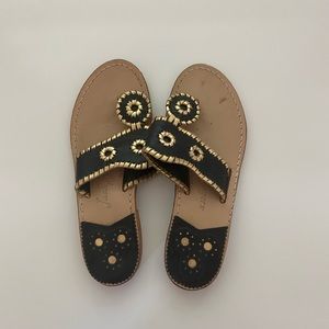 ⭐️ - Jack Rogers Sandal - Black & Gold